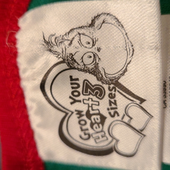 Dr Seuss "Grinch in Training" green long sleeved onesie/bodysuit - Picture 2 of 4